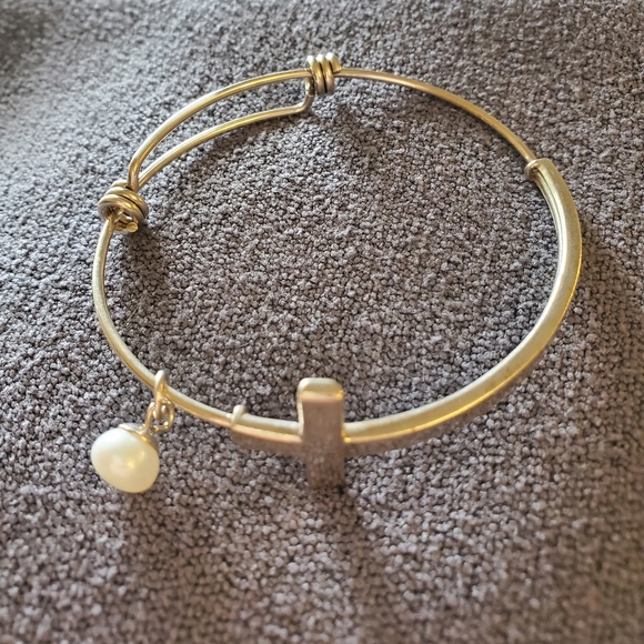Sterling Silver Bangle w/Pearl - Picture 3 of 4